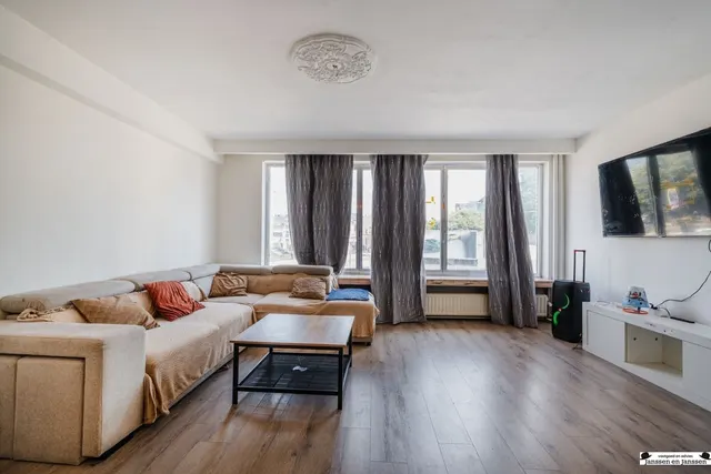 Appartement te koop in Borgerhout – 1/10