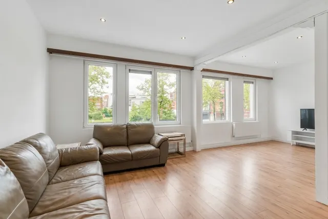 Appartement te koop in Mortsel – 1/10