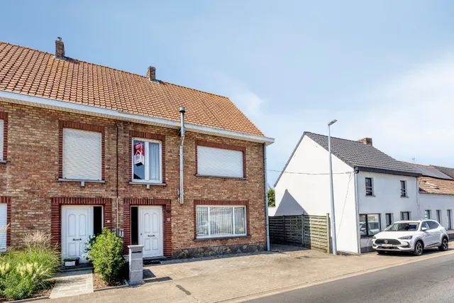 Huis te koop in Eernegem – 1/10