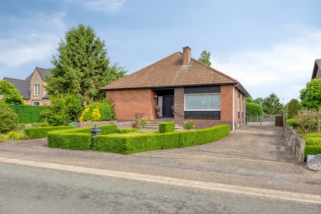 Huis te koop in Oudsbergen – 1/10