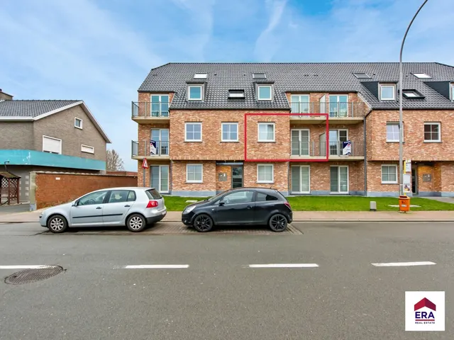 Appartement te koop in Oostrozebeke – 1/10