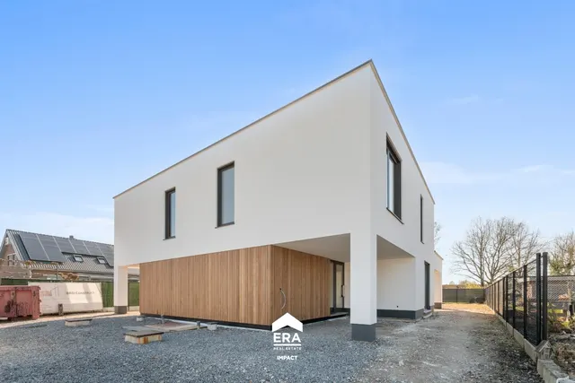 Huis te koop in Oudsbergen – 1/10