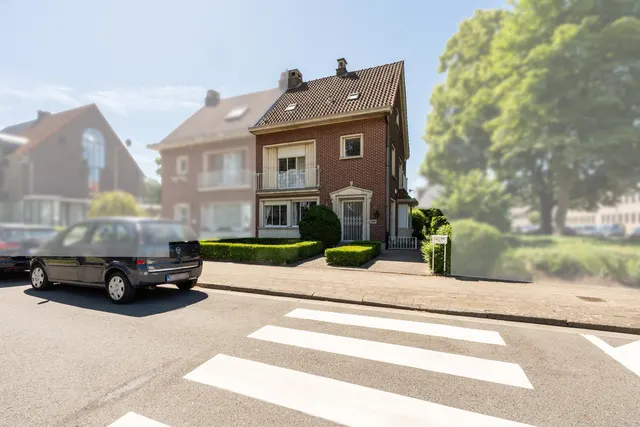 House for sale in Antwerpen – 1/10
