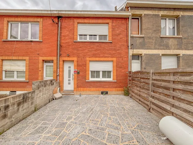 Maison à vendre à Saint-Nicolas – 1/10
