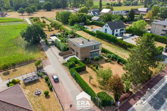 Huis te koop in Maasmechelen – 1/10