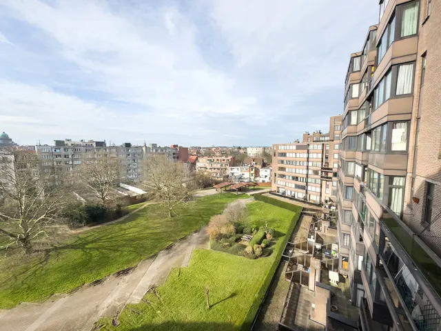 Appartement te koop in Jette – 1/10
