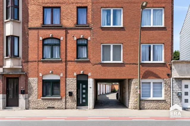 House for sale in Halle – 1/10