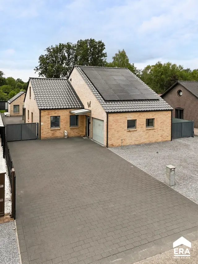 Huis te koop in Stokrooie (Hasselt) – 1/10