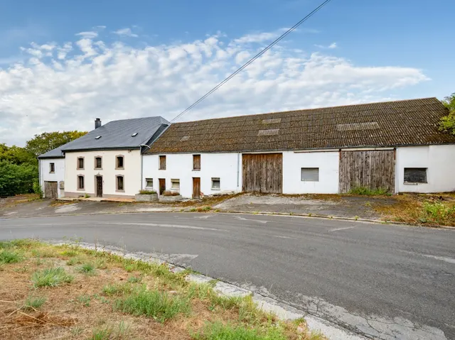 Maison à vendre à Léglise – 1/10
