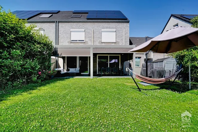 Huis te koop in Nivelles – 1/10