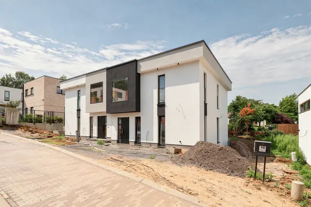 Villa te huur in Wezembeek-Oppem – 1/35