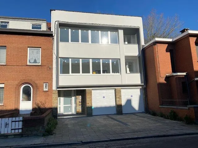 Huis te huur in Marcinelle – 1/10