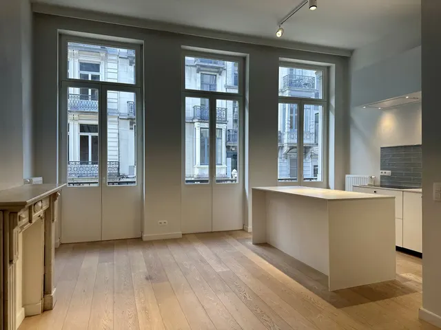 Appartement te huur in Bruxelles – 1/10