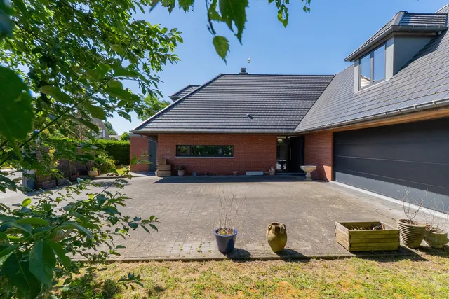 Villa à vendre à Moeskroen – 1/10