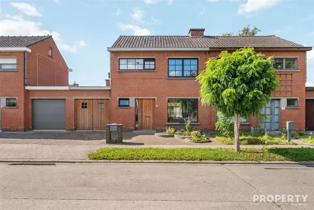Huis te koop in Harelbeke – 1/10