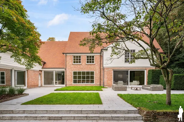 Huis te koop in Brasschaat – 1/10