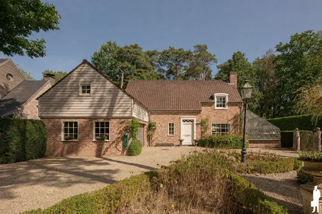 Huis à vendre à Brasschaat – 1/10