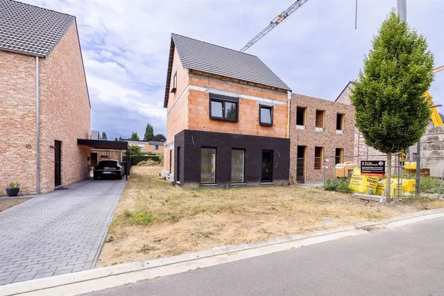 Huis te koop in Heist-Op-Den-Berg – 1/10