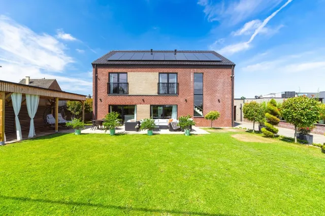 Villa à vendre à Housse – 1/10
