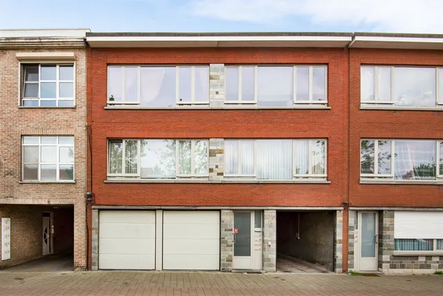 Appartement te koop in Mortsel – 1/10