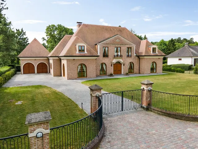 Huis te koop in Beerse – 1/10