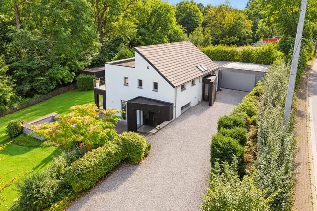 Villa à vendre à Housse – 1/10