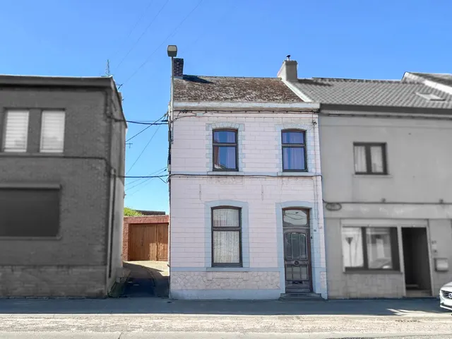 Huis te koop in Trazegnies – 1/10