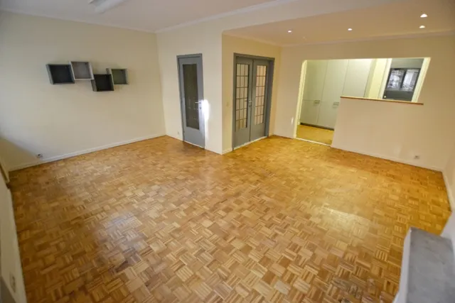 Appartement te huur in Schaerbeek – 1/10