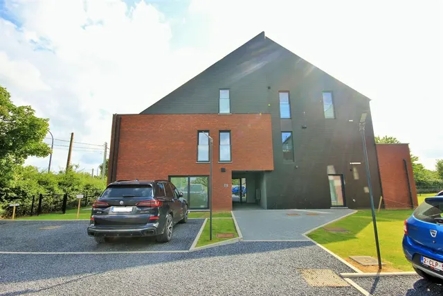 Appartement te huur in Strée – 1/8