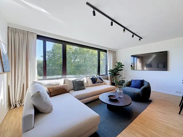 Appartement te koop in Etterbeek – 1/10