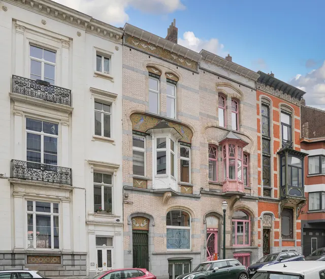 Huis te koop in Ixelles – 1/10