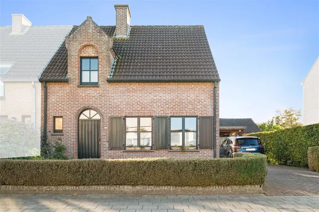 Huis te koop in Oostkamp – 1/10
