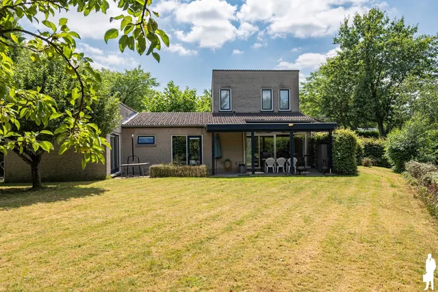 Huis te koop in Hoogstraten – 1/10