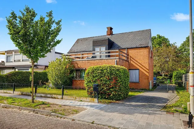 Huis te koop in Eeklo – 1/10