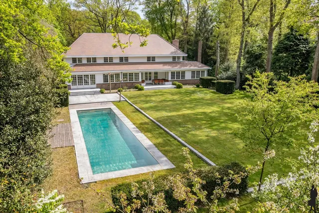 Huis à vendre à Brasschaat – 1/10