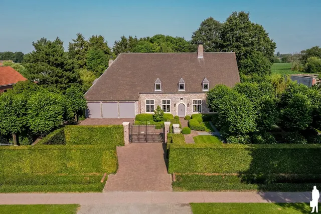 Huis te koop in Hoogstraten – 1/10