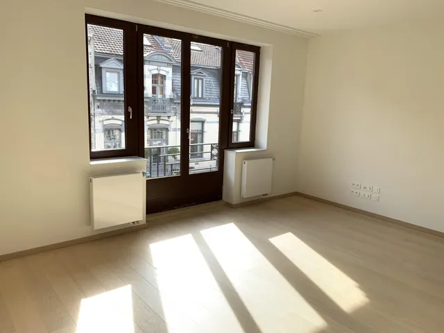 Appartement te huur in Ixelles – 1/10