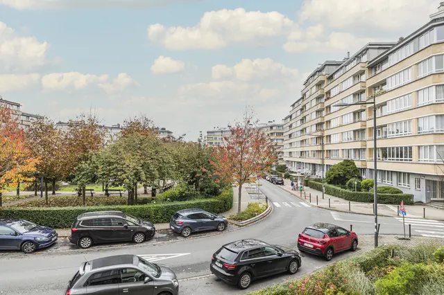 Appartement te koop in Etterbeek – 1/10