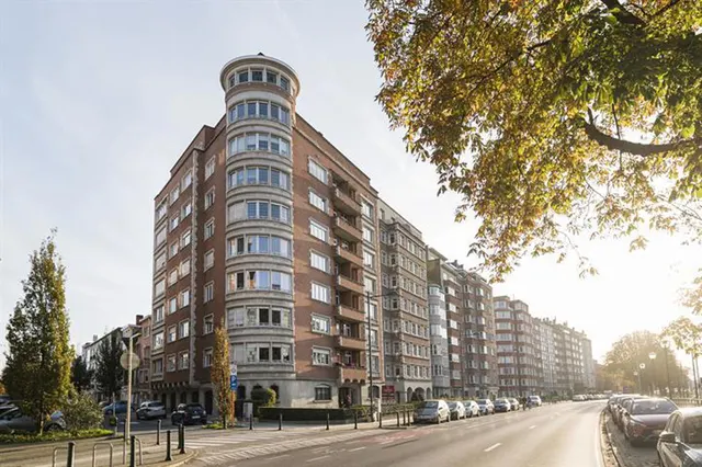 Appartement te koop in Etterbeek – 1/10