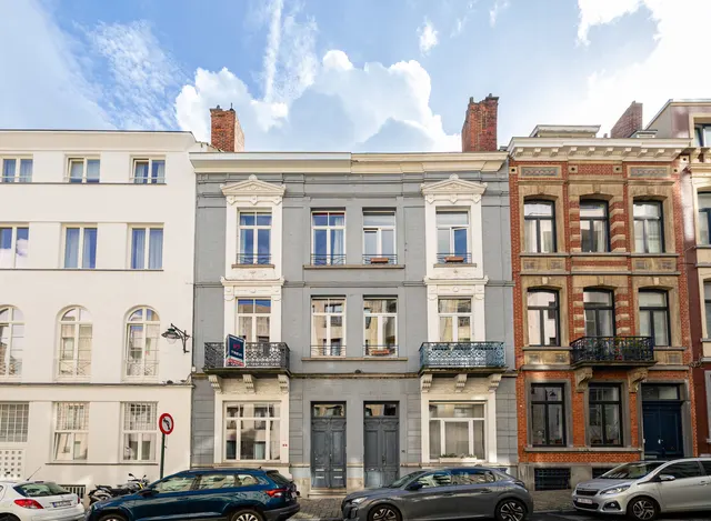 Maison à vendre à Ixelles – 1/10