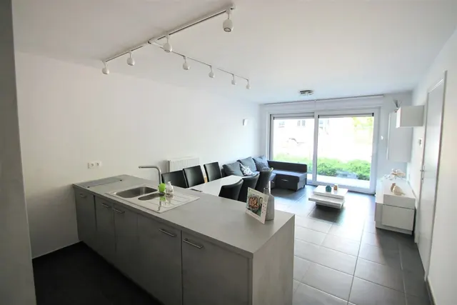 Gelijkvloerse verdieping te huur in Moerbeke – 1/9