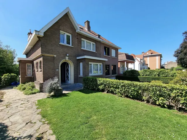 Huis te huur in Laeken (Bru.) – 1/10
