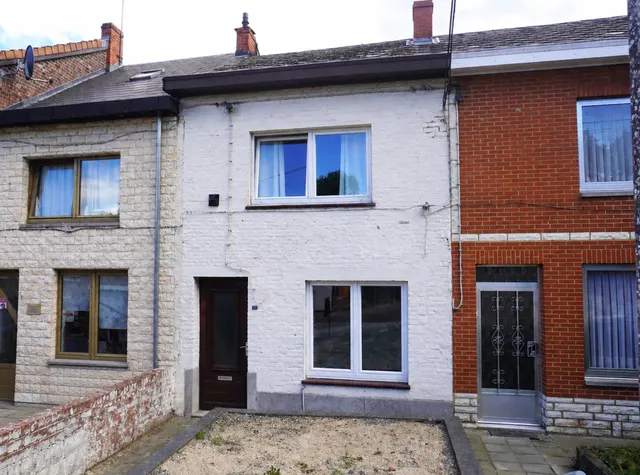 Huis te koop in Courcelles – 1/10
