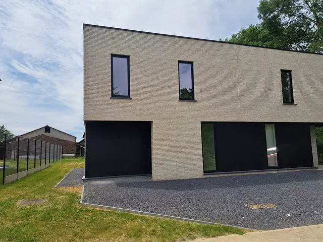 Huis te koop in Riemst – 1/10
