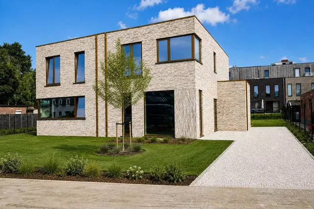 Huis te koop in Hasselt – 1/3