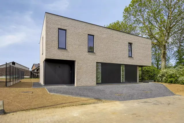 Huis te koop in Riemst – 1/10
