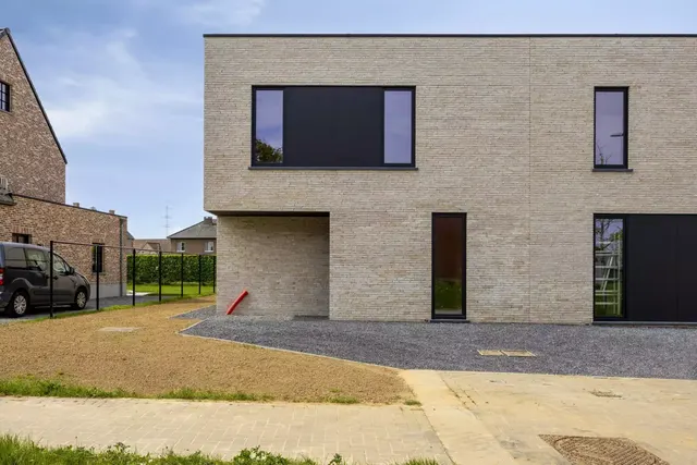 Huis te koop in Riemst – 1/5