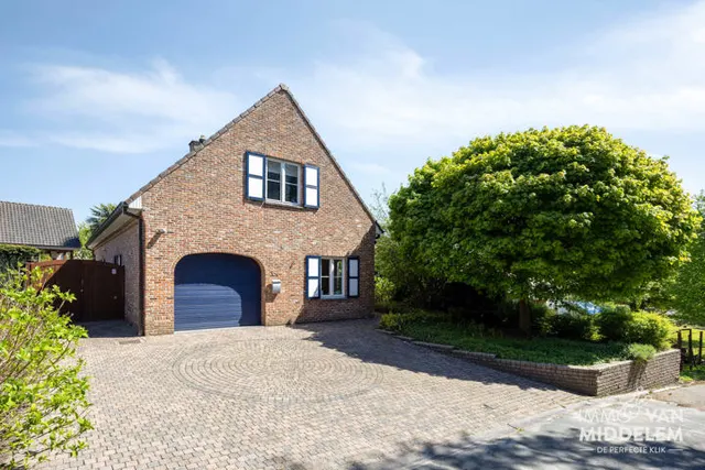 Villa te koop in Dilbeek – 1/10