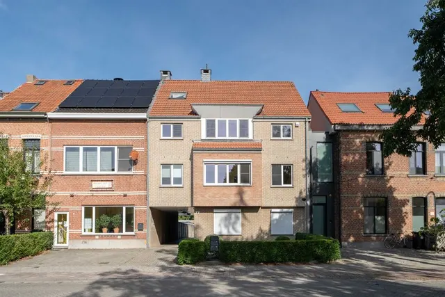 Appartement te koop in Edegem – 1/10