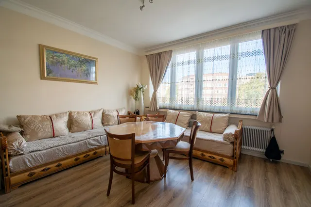 Appartement te koop in Koekelberg – 1/10